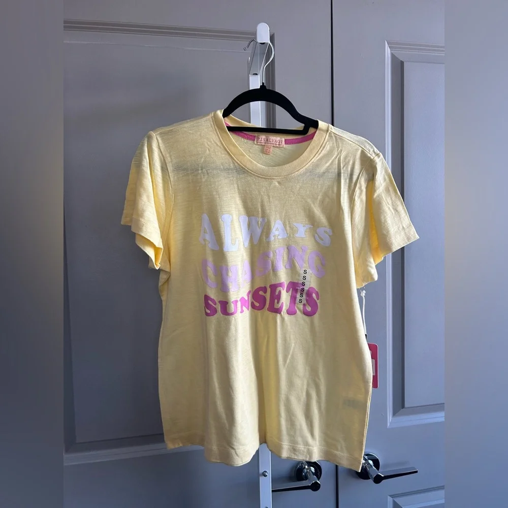 PJ Salvage That's Bananas short sleeve tee Always Chasing Sunsets size small #58